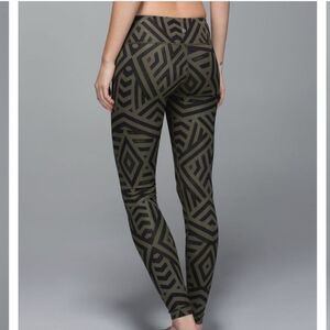Lululemon Wunder Under Leggings Luxtreme Chevron Fatigue Green Black Sz 8